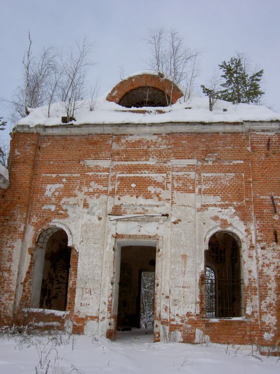 Илькодино. Церковь Рождества Христова. фасады