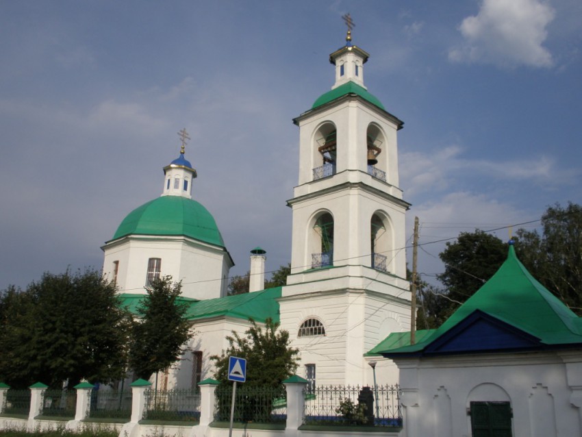 Церковь Благовещения Пресвятой Богородицы, Братовщина (Пушкинский район и гг. Ивантеевка, Королёв, Московская область). фасады, Вид с северо-запада