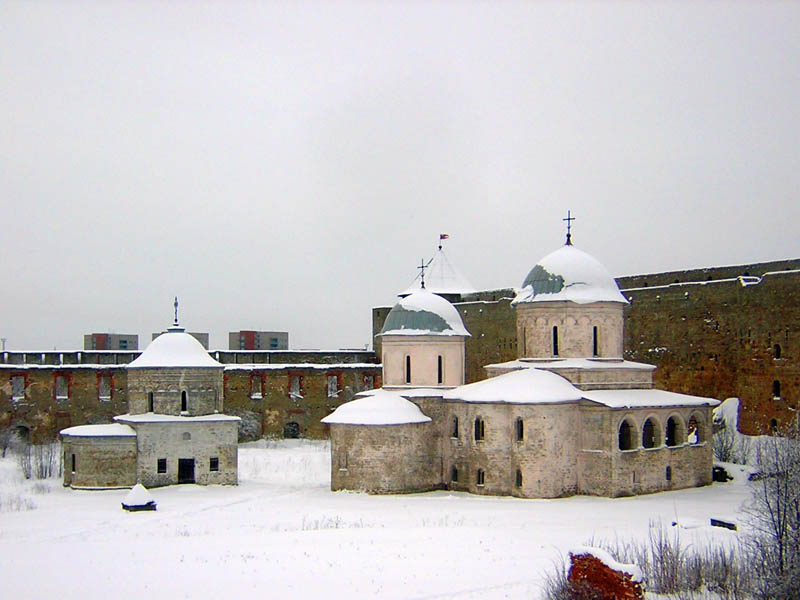 Храмовый комплекс. Церкви Николая Чудотворца и Успения Пресвятой Богородицы, Ивангород (Кингисеппский район, Ленинградская область). фасады