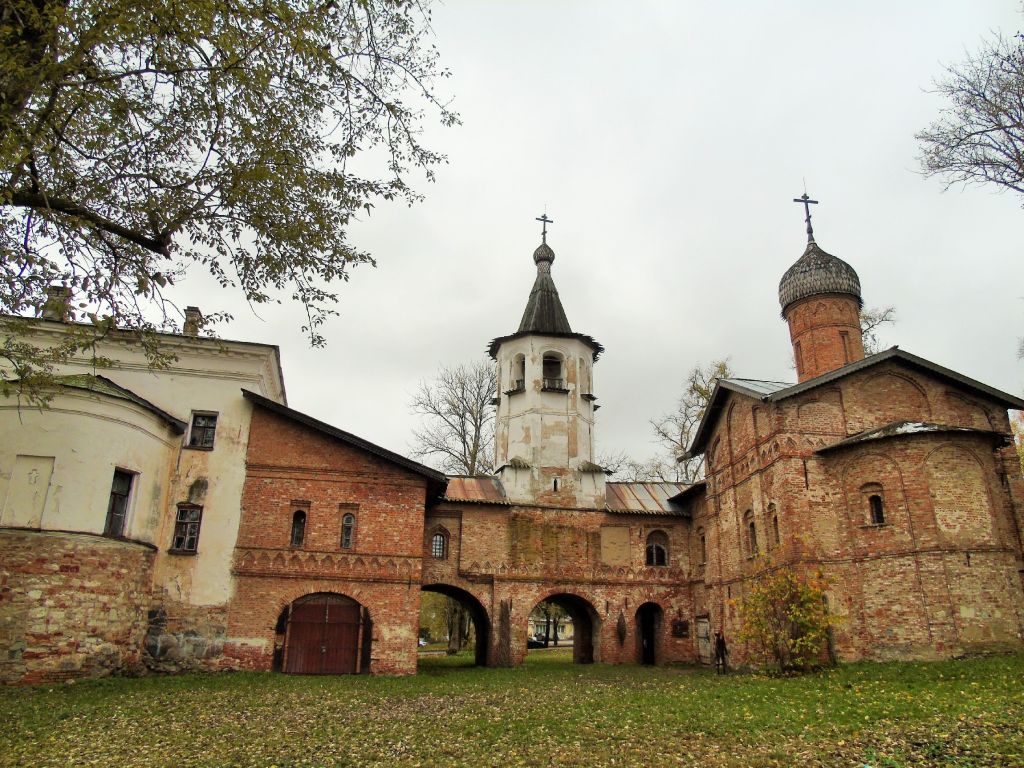 Великий Новгород. Церковь Благовещения Пресвятой Богородицы на Торгу. фасады