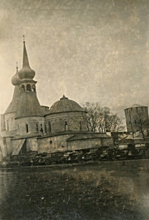 Храмовый комплекс. Церкви Николая Чудотворца и Успения Пресвятой Богородицы, Ивангород (Кингисеппский район, Ленинградская область). архивная фотография, Фото 1941 г. с аукциона e-bay.de