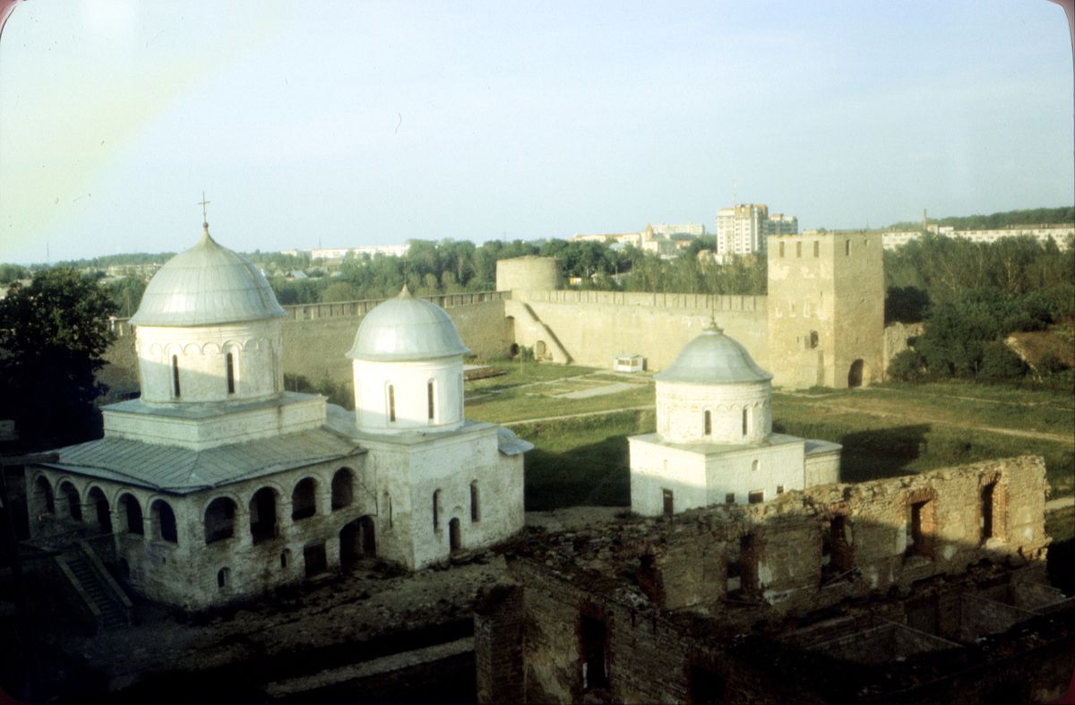 документальные фотографии. Храмовый комплекс. Церкви Николая Чудотворца и Успения Пресвятой Богородицы, Ивангород (Кингисеппский район, Ленинградская область)