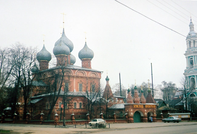 Кострома. Знаменский женский монастырь. фасады