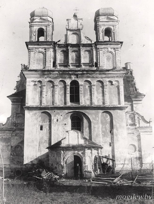 Никольский монастырь. Церковь Николая Чудотворца, Могилёв (Могилёв, город, Беларусь, Могилёвская область). архивная фотография, 1946 г. С сайта: mogilew.by