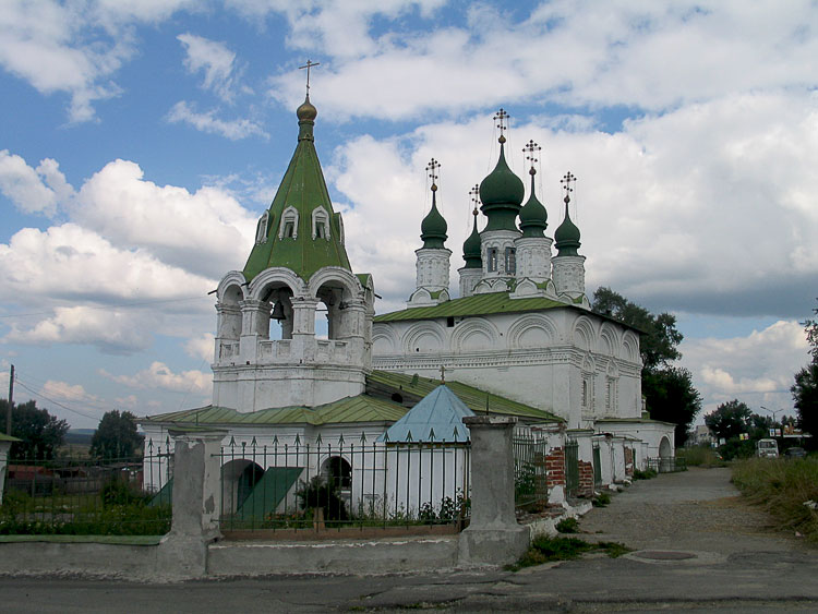 Соликамск. Церковь Спаса Преображения. общий вид в ландшафте