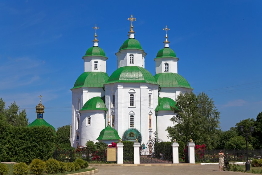 Храмовый комплекс. Спасо-Преображенского собора и Николаевской церкви, Прилуки (Прилуцкий район, Украина, Черниговская область). фасады