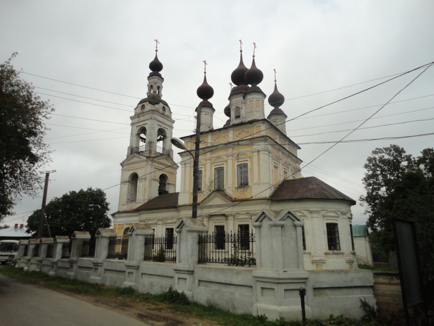 Плёс. Церковь Троицы Живоначальной. фасады