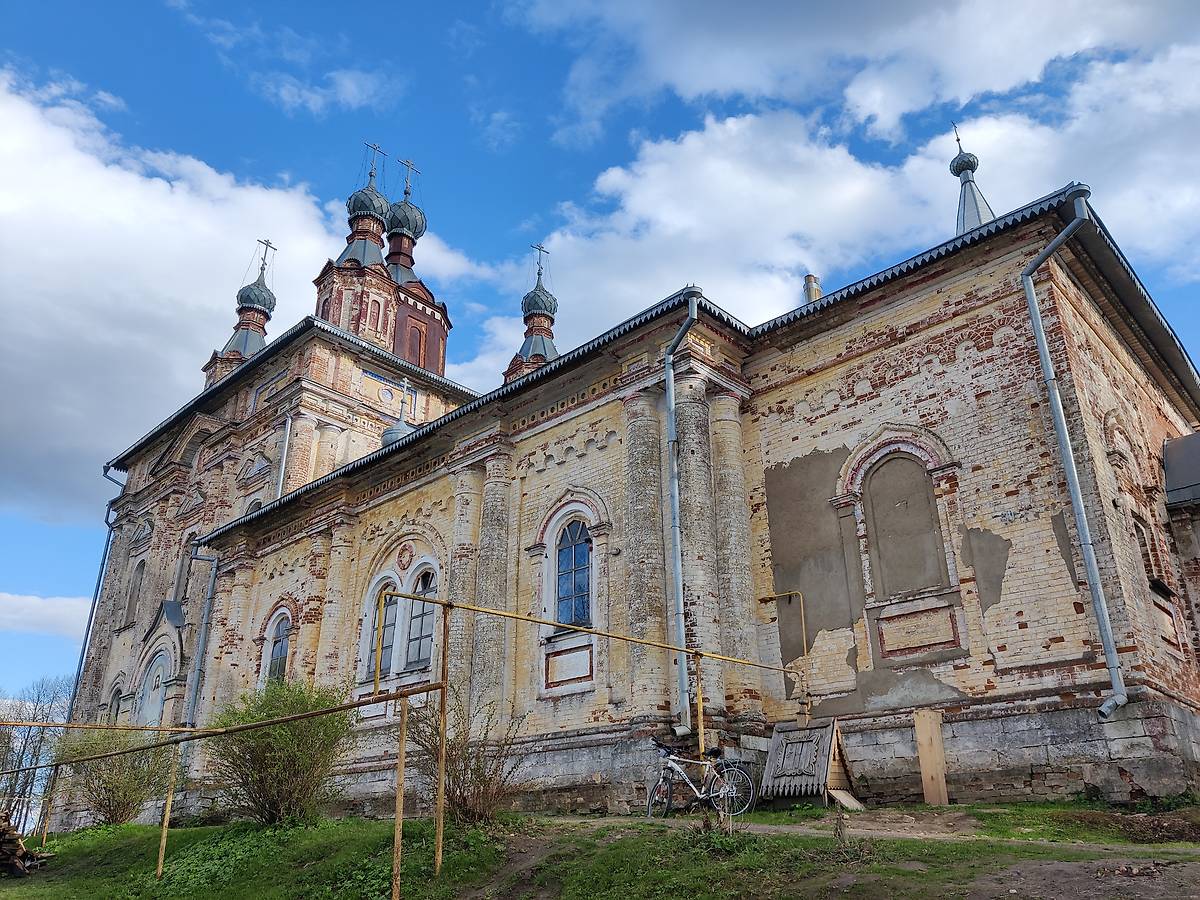 Общий вид с Северо-Запада, архитектурные детали. Церковь Вознесения Господня, Парское (Родниковский район, Ивановская область)