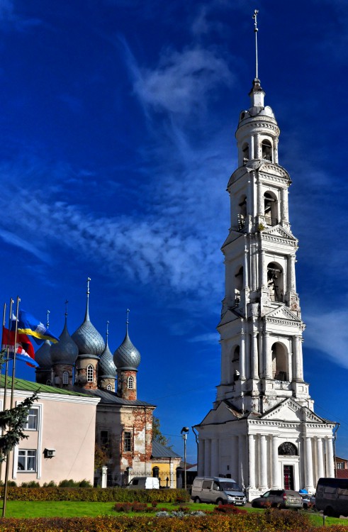 Юрьевец. Церковь Георгия Победоносца в колокольне. фасады