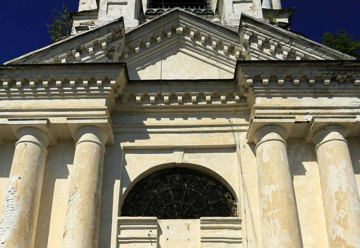 Юрьевец. Церковь Георгия Победоносца в колокольне. архитектурные детали