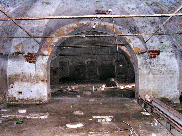 Церковь Вознесения Господня, Горицы (Шуйский район, Ивановская область). интерьер и убранство, Вид из трапезной на алтарь малой церкви