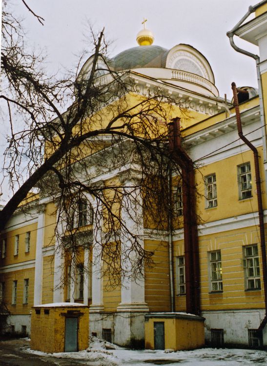 Якиманка. Домовая церковь Марии Магдалины при 1-й Градской больнице. фасады