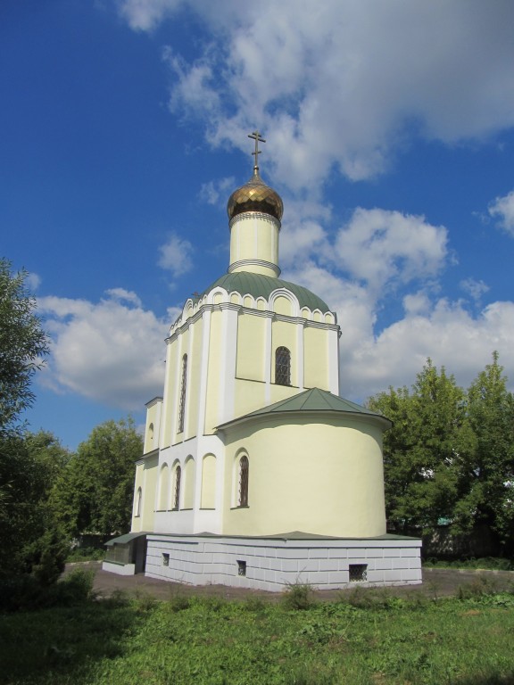 Бирюлёво Западное. Церковь Серафима Саровского на Покровском кладбище. фасады