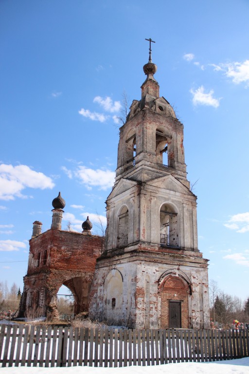 Церковь Покрова Пресвятой Богородицы, Покров-Рогули (Пошехонский район, Ярославская область). фасады