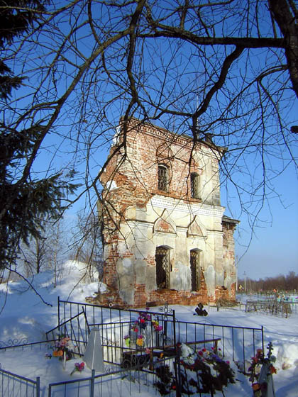 Покров-Рогули. Церковь Космы и Дамиана. фасады, То, что осталось от церкви Космы и Дамиана