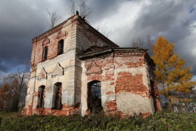 Покров-Рогули. Церковь Космы и Дамиана