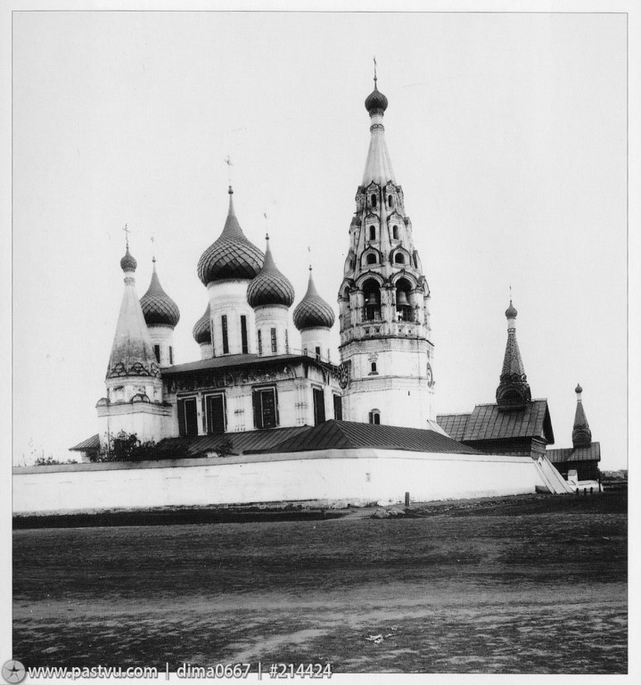 Церковь Николая Чудотворца (Николы Мокрого), Ярославль (Ярославль, город, Ярославская область). архивная фотография, 1900—1910 год Направление съемки:юго-восток с сайта https://pastvu.com/p/214424
