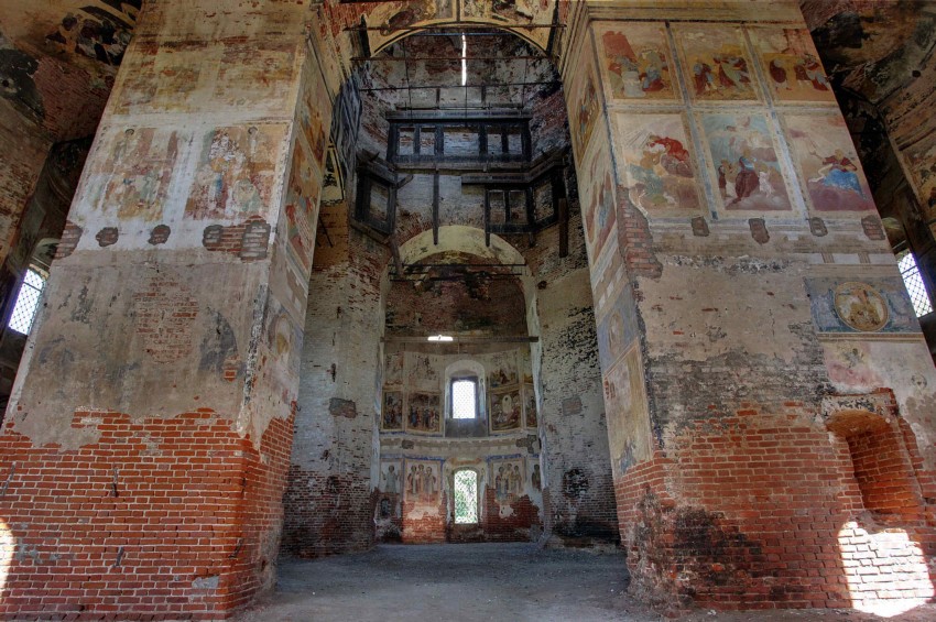 Церковь Казанской иконы Божией Матери, Курба (Ярославский район, Ярославская область). интерьер и убранство