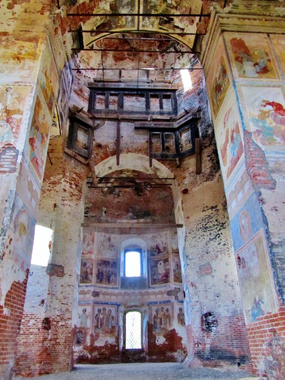 Церковь Казанской иконы Божией Матери, Курба (Ярославский район, Ярославская область). интерьер и убранство, вид на алтарную часть