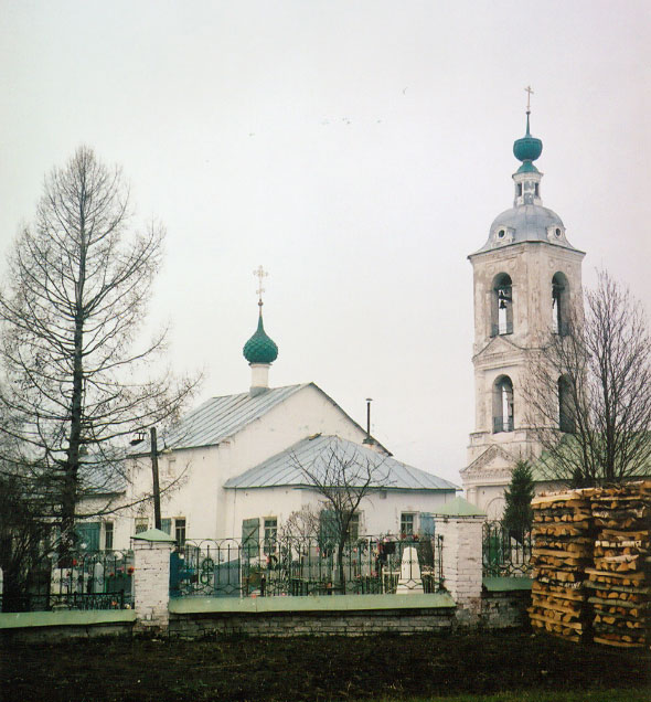 Толгоболь. Церковь Троицы Живоначальной. фасады
