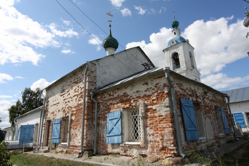 Церковь Троицы Живоначальной, Толгоболь (Ярославский район, Ярославская область). фасады
