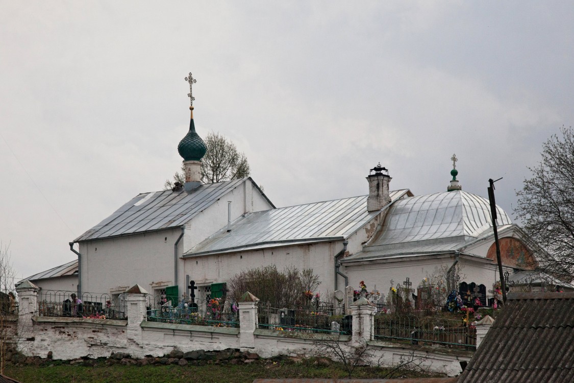 Церковь Троицы Живоначальной, Толгоболь (Ярославский район, Ярославская область). фасады