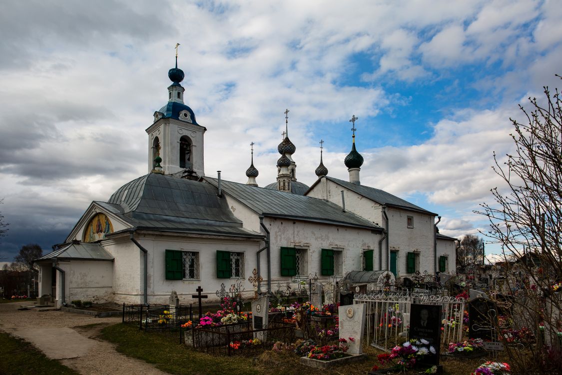 Церковь Троицы Живоначальной, Толгоболь (Ярославский район, Ярославская область). фасады