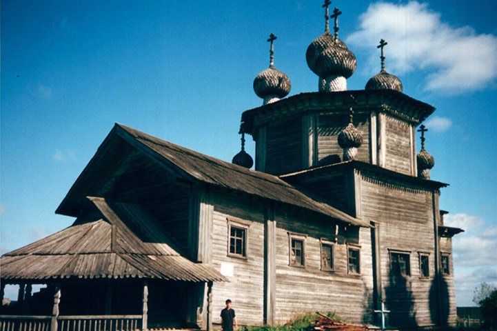 Столетовская (Лядины). Лядинский погост. Церковь Богоявления Господня. фасады