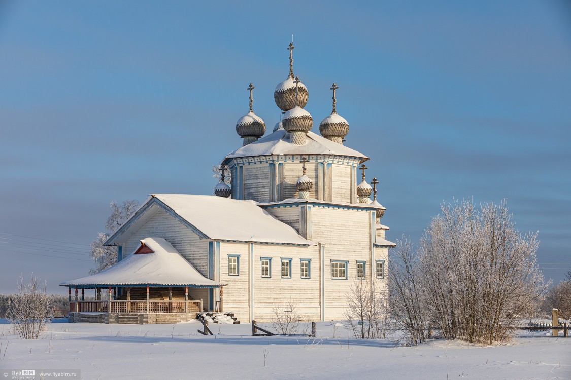 Столетовская (Лядины). Лядинский погост. Церковь Богоявления Господня. фасады