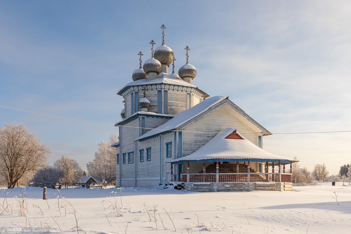 Столетовская (Лядины). Лядинский погост. Церковь Богоявления Господня. фасады