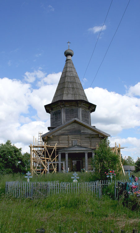 Столетовская (Лядины). Лядинский погост. Церковь Покрова Пресвятой Богородицы (Покрово-Власьевская). фасады