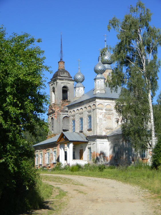 Сорокино. Церковь Воскресения Христова. общий вид в ландшафте