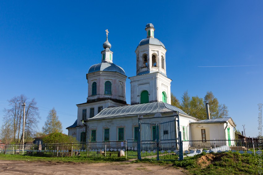 Кашин. Церковь Петра и Павла. фасады