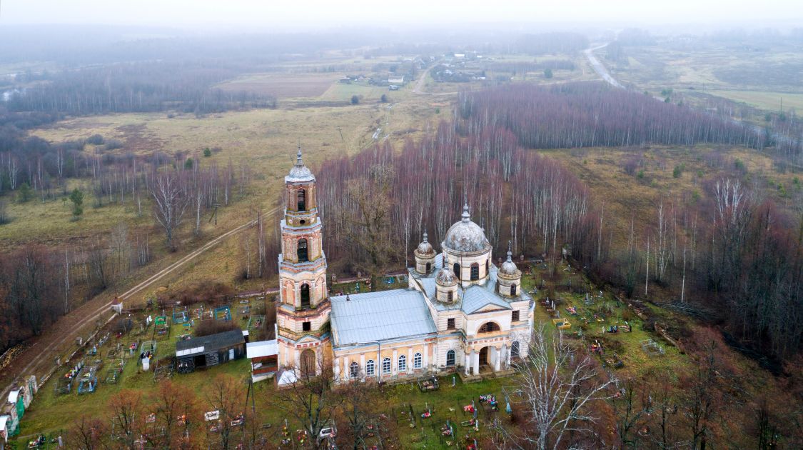 Церковь Воскресения Христова, Воскресенское Старое (Лухский район, Ивановская область). общий вид в ландшафте