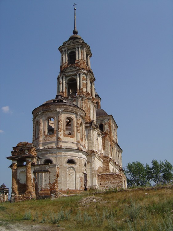 Першинское (Першино). Церковь Покрова Пресвятой Богородицы. фасады