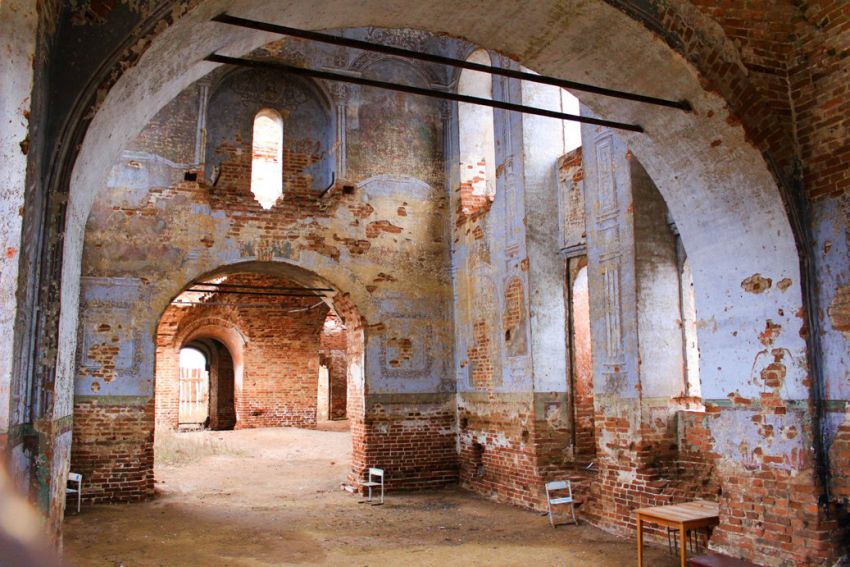 Церковь Трех Святителей, Карачельское (Шумихинский район, Курганская область). интерьер и убранство