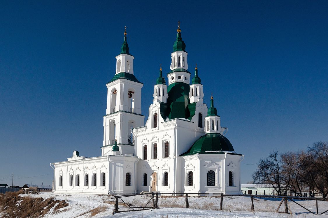Церковь Трех Святителей, Карачельское (Шумихинский район, Курганская область). фасады