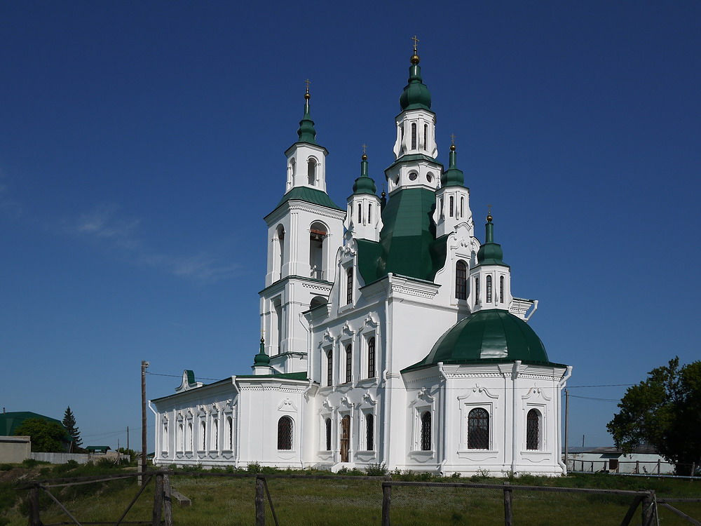 Карачельское. Церковь Трех Святителей. фасады, Вид с юго-востока