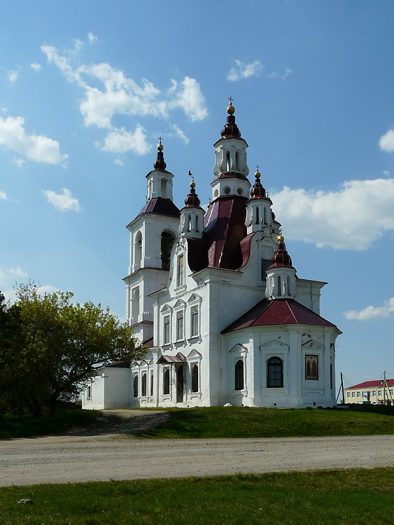 Белоярское. Церковь Флора и Лавра. фасады