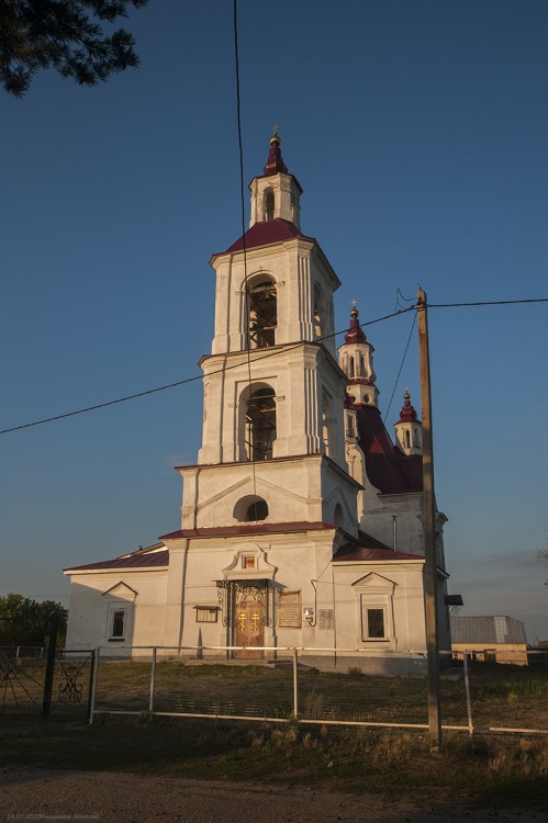 Церковь Флора и Лавра, Белоярское (Щучанский район, Курганская область). фасады