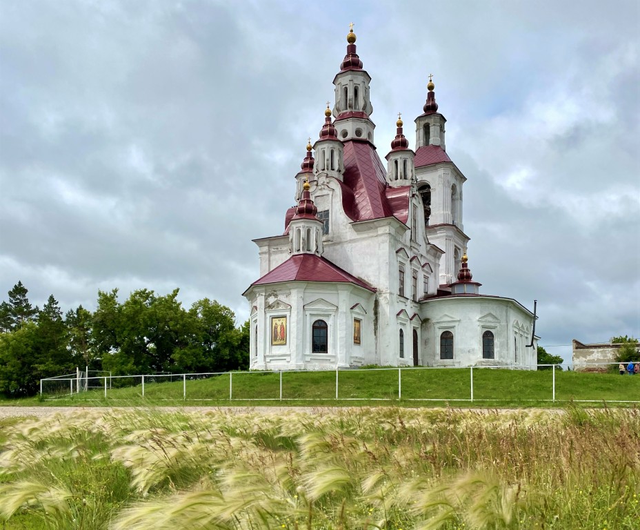 Церковь Флора и Лавра, Белоярское (Щучанский район, Курганская область). фасады, Вид с северо-востока