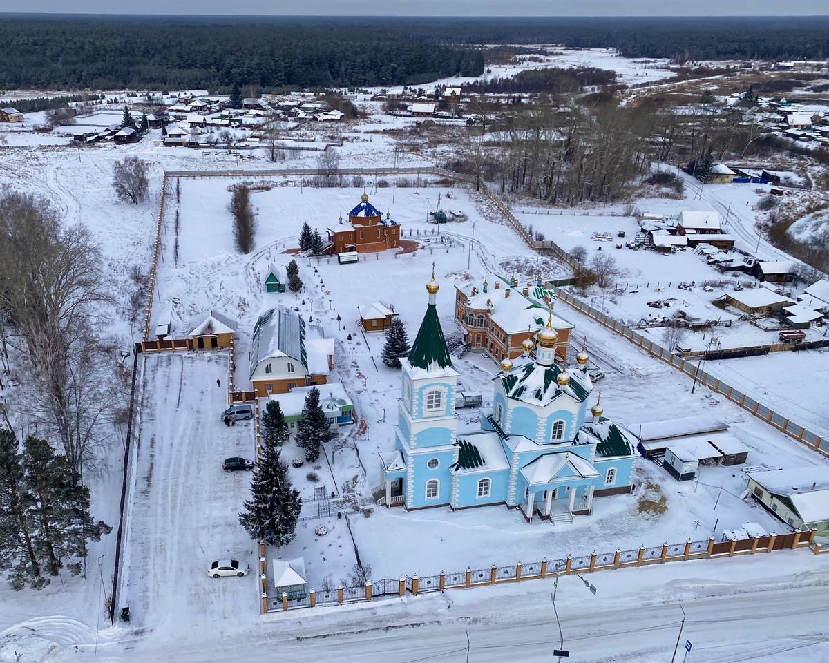 Монастырь с юга, общий вид в ландшафте. Казанский Чимеевский мужской монастырь, Чимеево (Белозерский район, Курганская область)