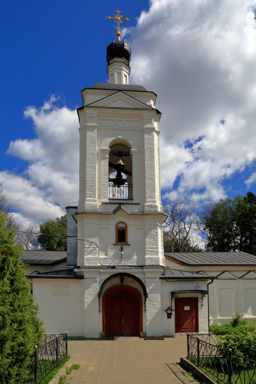 Церковь Алексия, митрополита Московского, Середниково (Солнечногорский городской округ, Московская область). фасады, Храм Святителя Алексия в Середниково