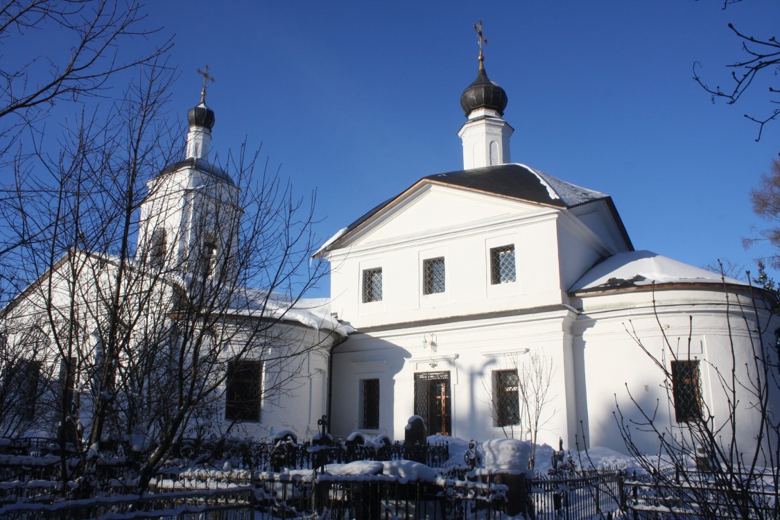 Середниково. Церковь Алексия, митрополита Московского. фасады