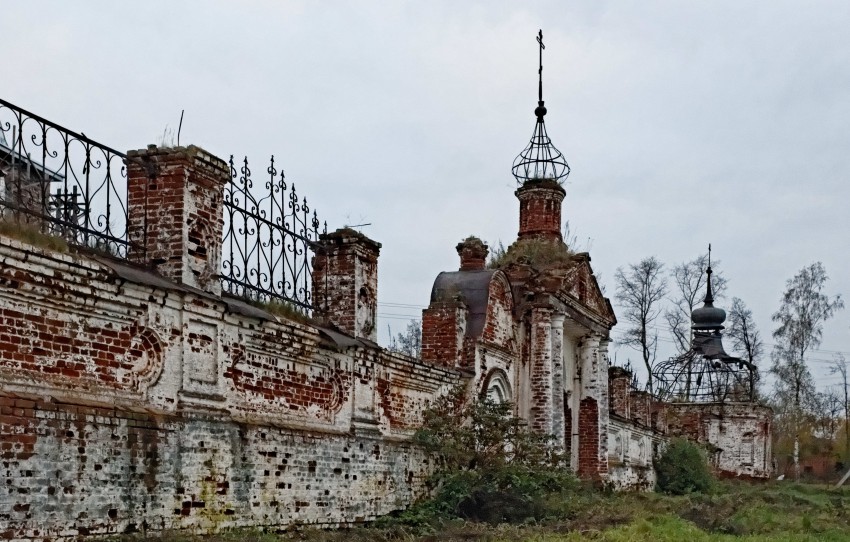 Васильевское. Ансамбль церквей Троицы, Николая Чудотворца и Грузинской иконы Божией Матери. дополнительная информация