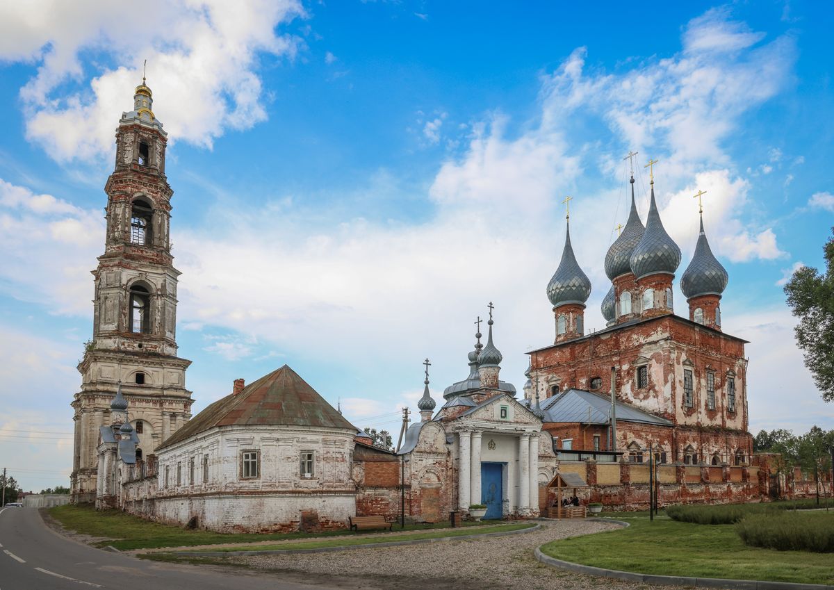 фасады. Ансамбль церквей Троицы, Николая Чудотворца и Грузинской иконы Божией Матери, Васильевское (Шуйский район, Ивановская область)