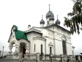Новые Горки. Церковь Троицы Живоначальной