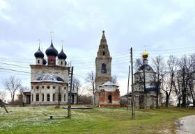 Нижний Ландех. Храмовый комплекс. Церкви Троицы Живоначальной и Рождества Пресвятой Богородицы