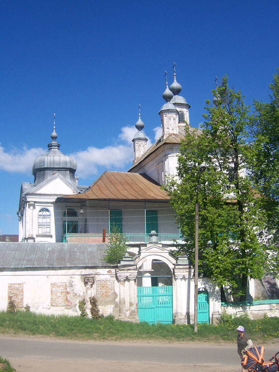 Лежнево. Церковь Троицы Живоначальной. фасады