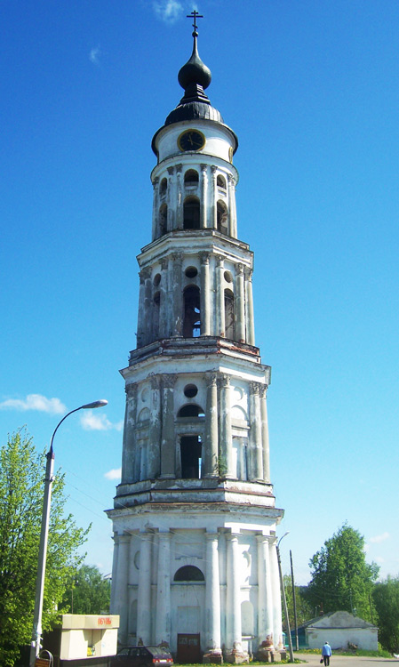 Лежнево. Церковь Троицы Живоначальной. фасады